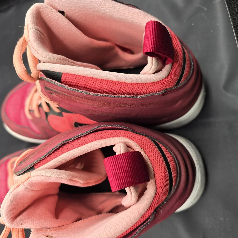 Nike Red‎ and Black High-Top Sneakers